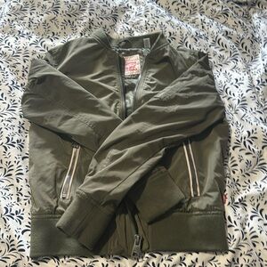 XS women’s Levi’s coat